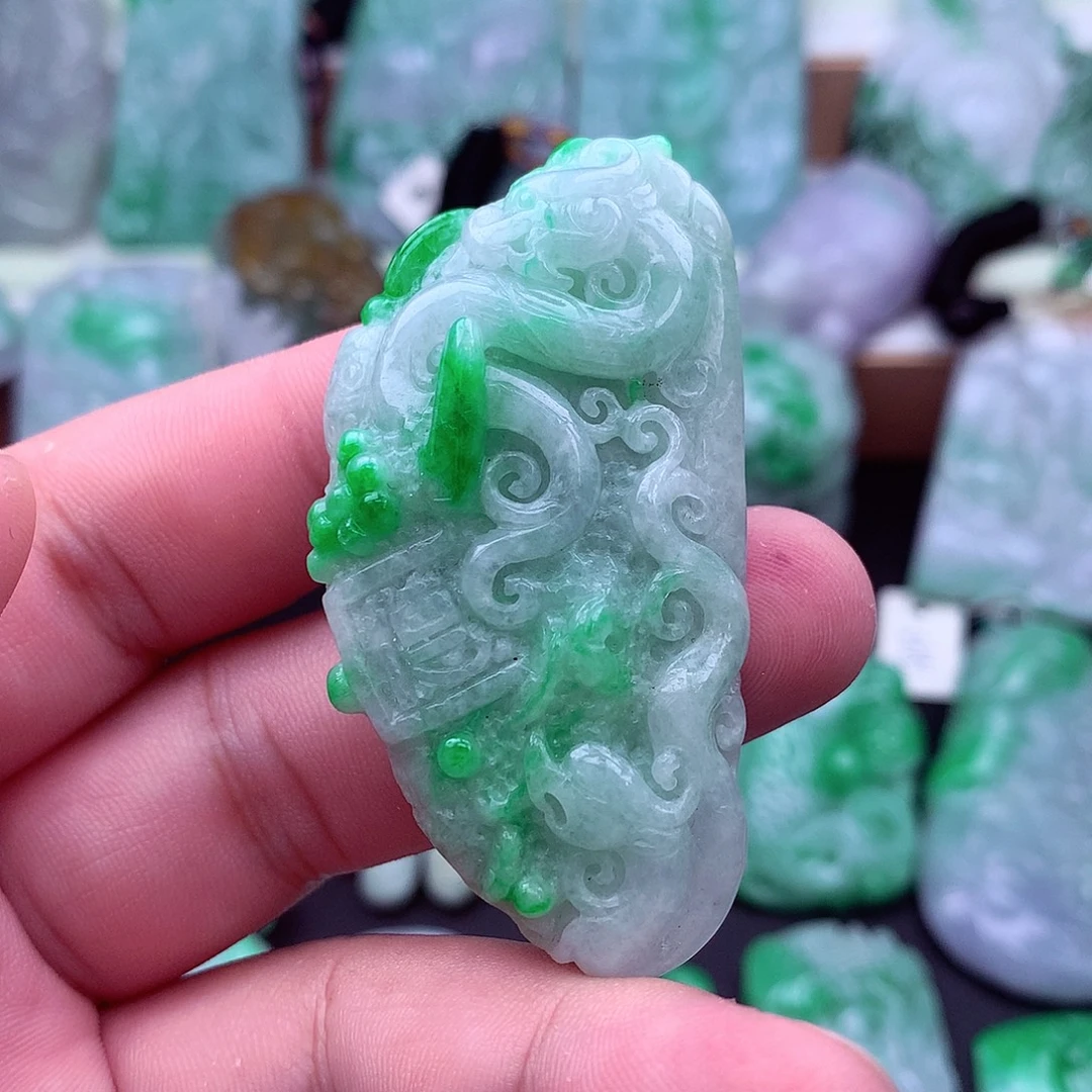 吊坠(不含链)未镶嵌翡翠