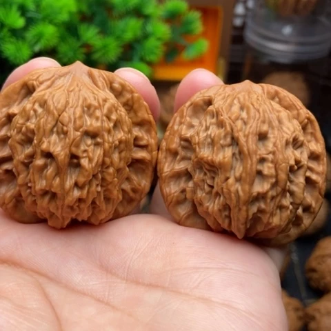 文玩核桃吊坠麦虎43全品