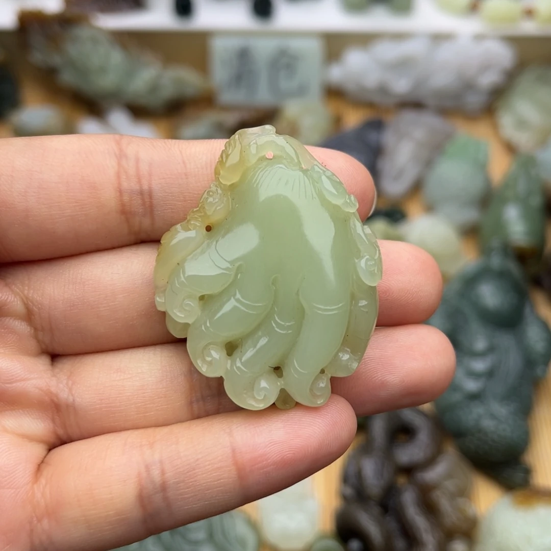 和田玉未镶嵌挂件