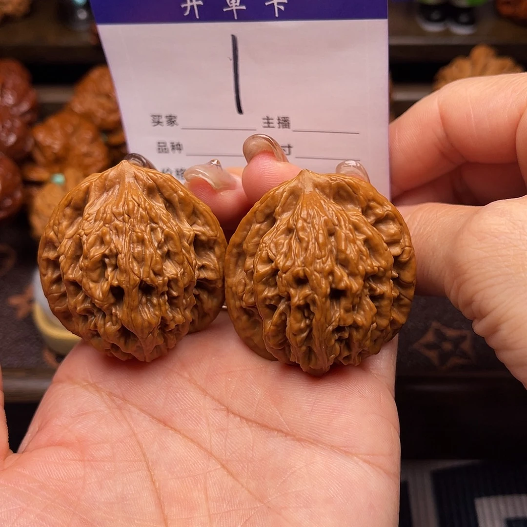 冬***军吊坠桃核麦穗虎头40