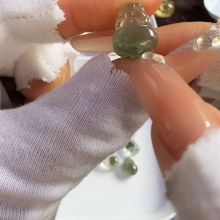 可***大未镶嵌车挂水晶水晶