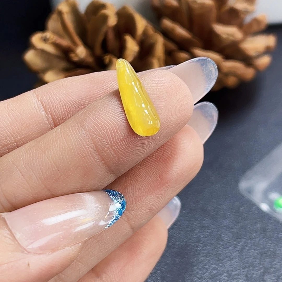 裸石翡翠XB004冰黄翡福豆