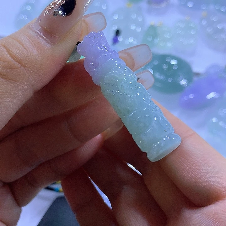 颈饰未镶嵌翡翠天然翡翠A货吊坠