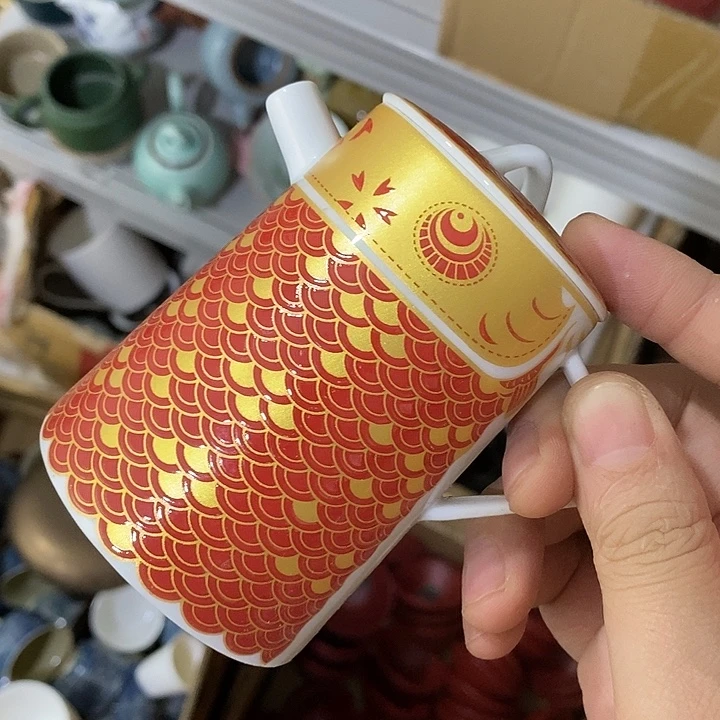 陶瓷艺术品及陶瓷壶