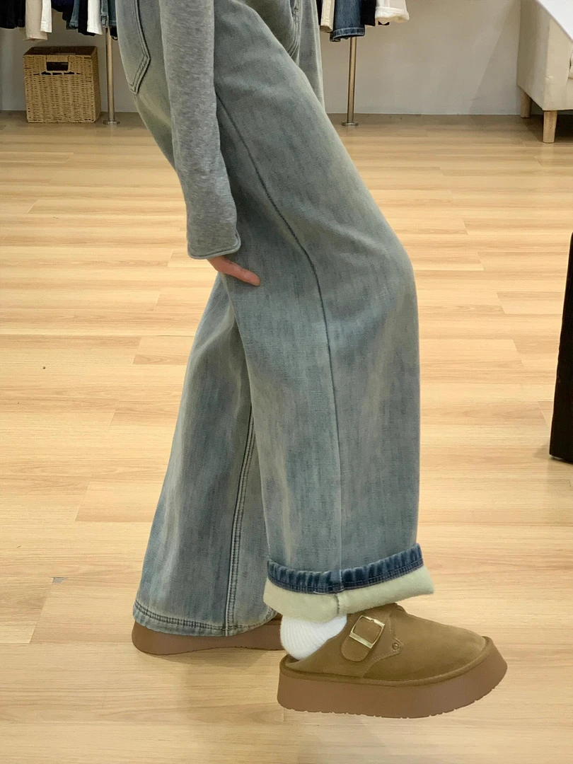 加绒加厚牛仔裤女秋冬大码胖mm高腰宽松显瘦复古蓝直筒阔腿拖地裤