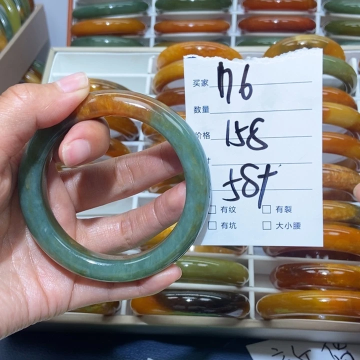 蛇纹石玉未镶嵌手镯蕙***?