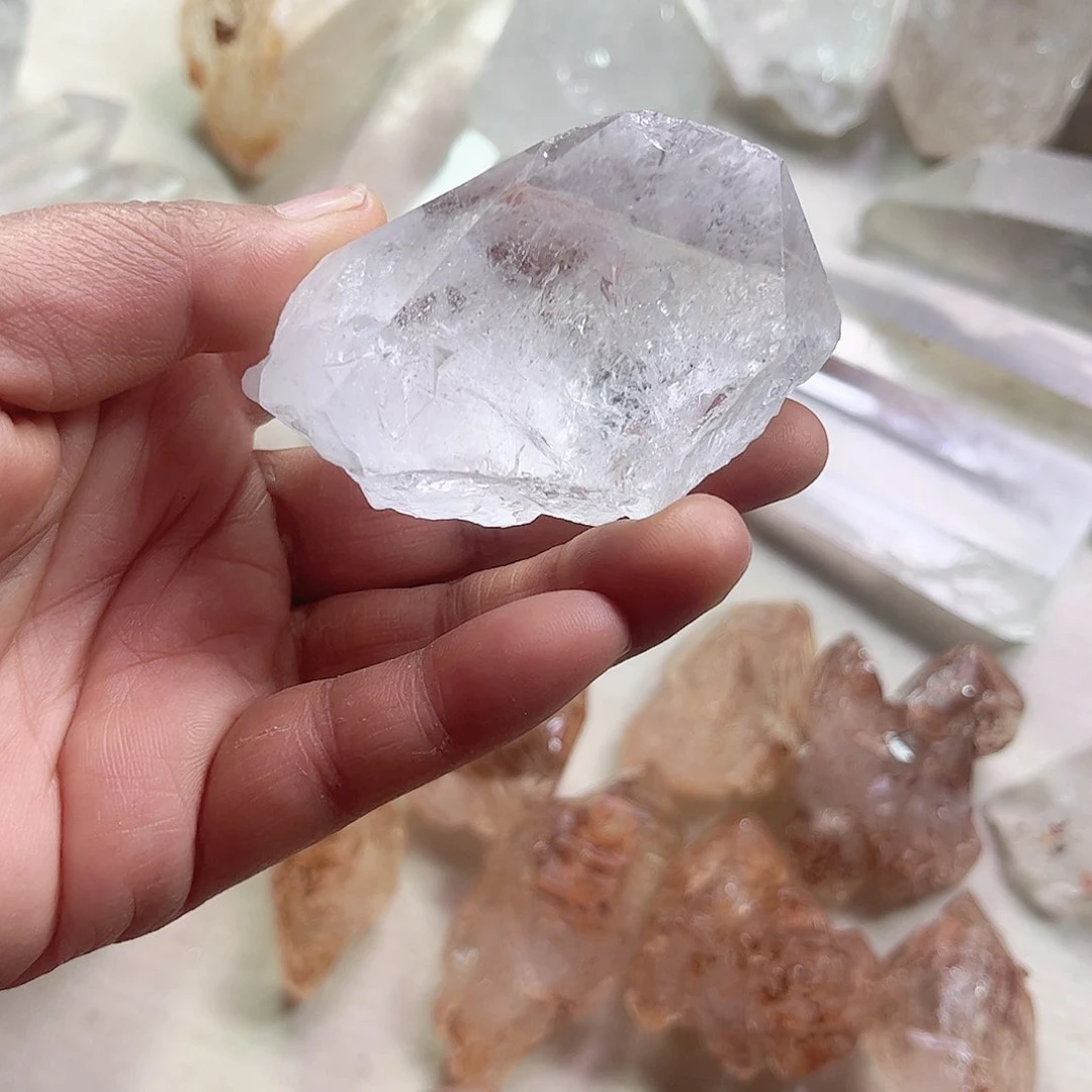 水晶天然水晶原石未镶嵌达**玛