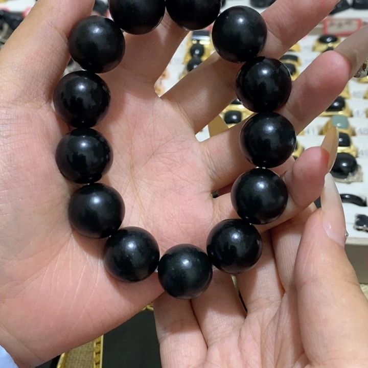 管***林和田玉未镶嵌吊坠(不含链)