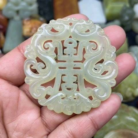 蛇纹石玉颈饰未镶嵌9