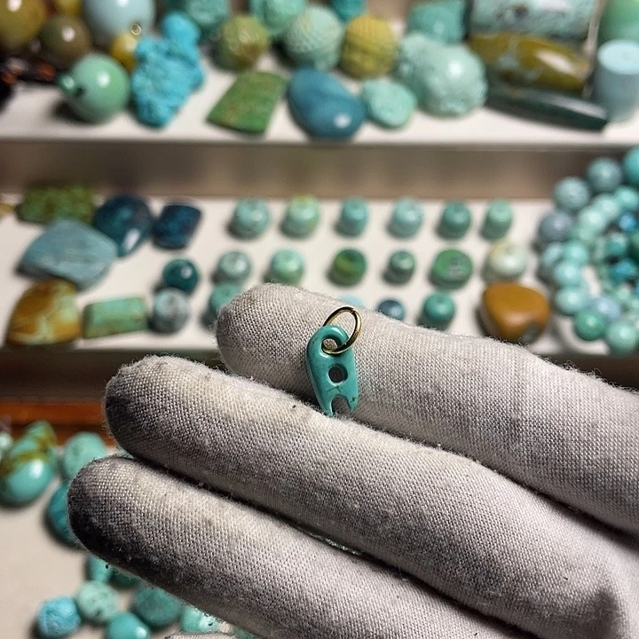 六***四绿松石未镶嵌绿松石随行