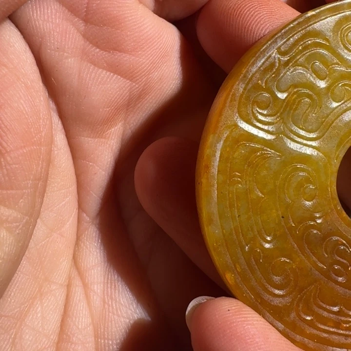 郭***壁和田玉未镶嵌挂件