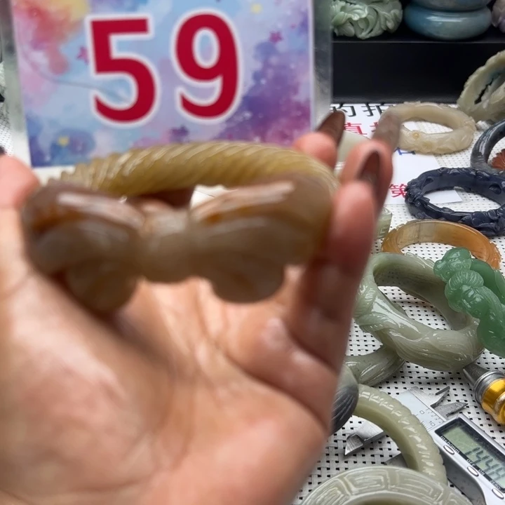 未镶嵌手镯石英岩玉