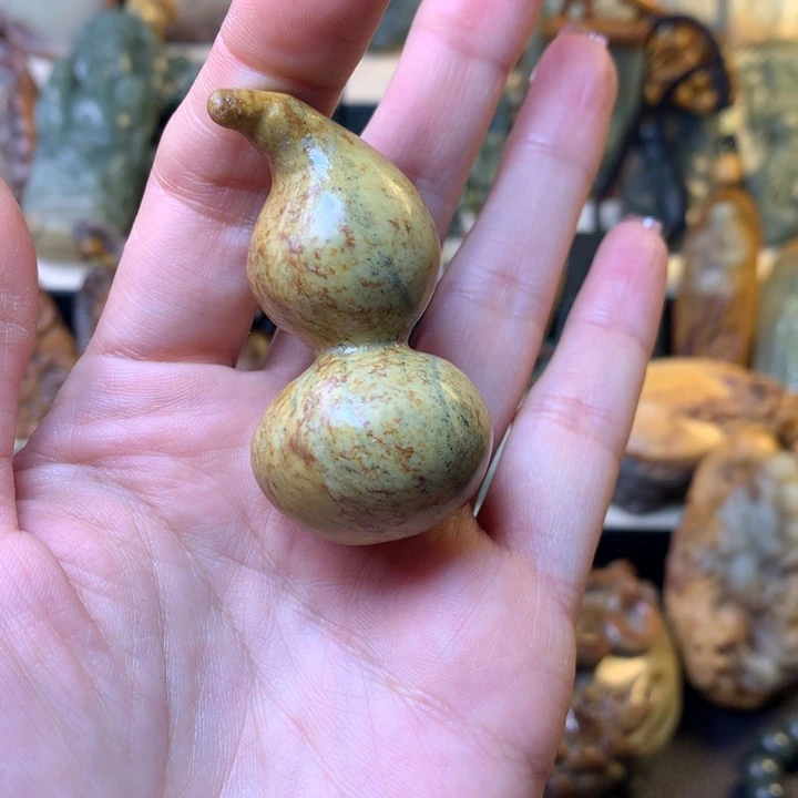 岫岩河磨玉（透闪石质玉）挂件未镶嵌