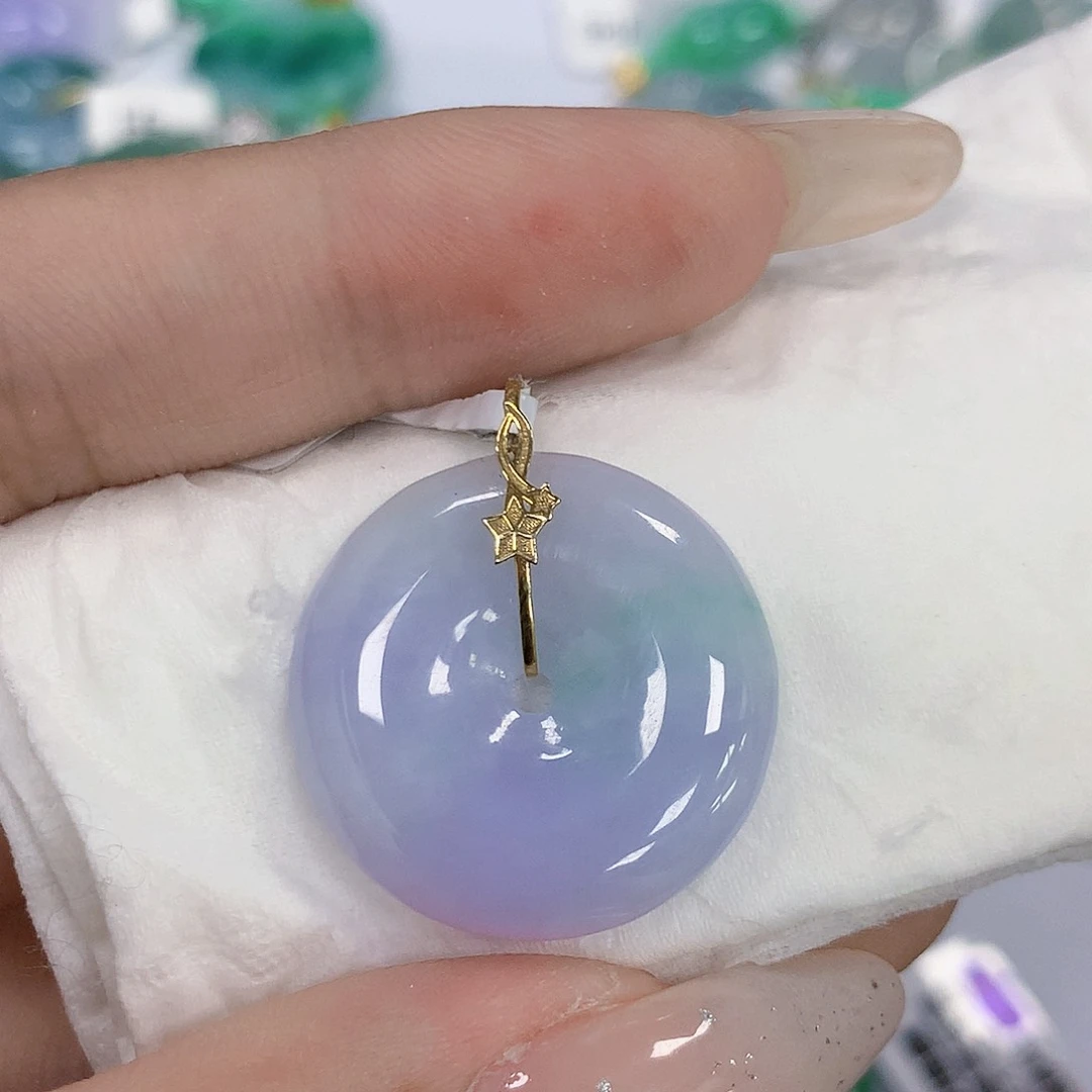 颈饰18K金镶嵌翡翠