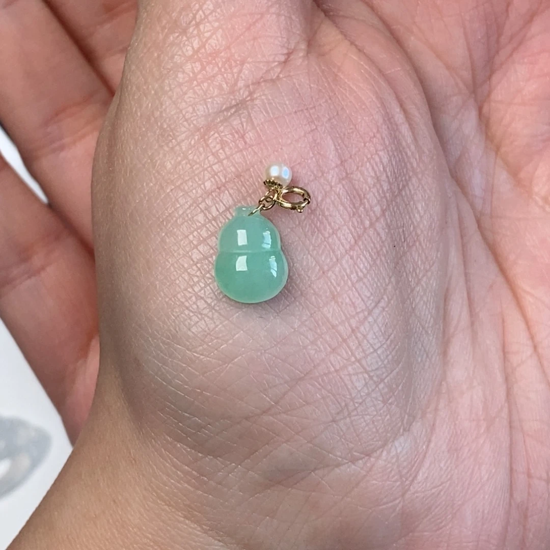 翡翠18K金镶嵌颈饰暮**蓝葫芦