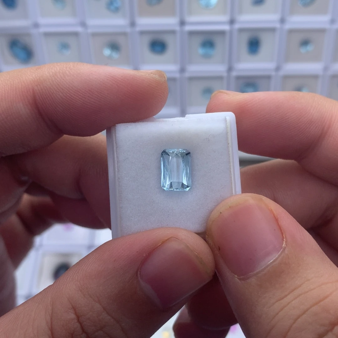 海蓝宝石裸石1.7克拉