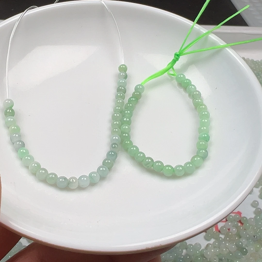 翡翠手链未镶嵌小米珠