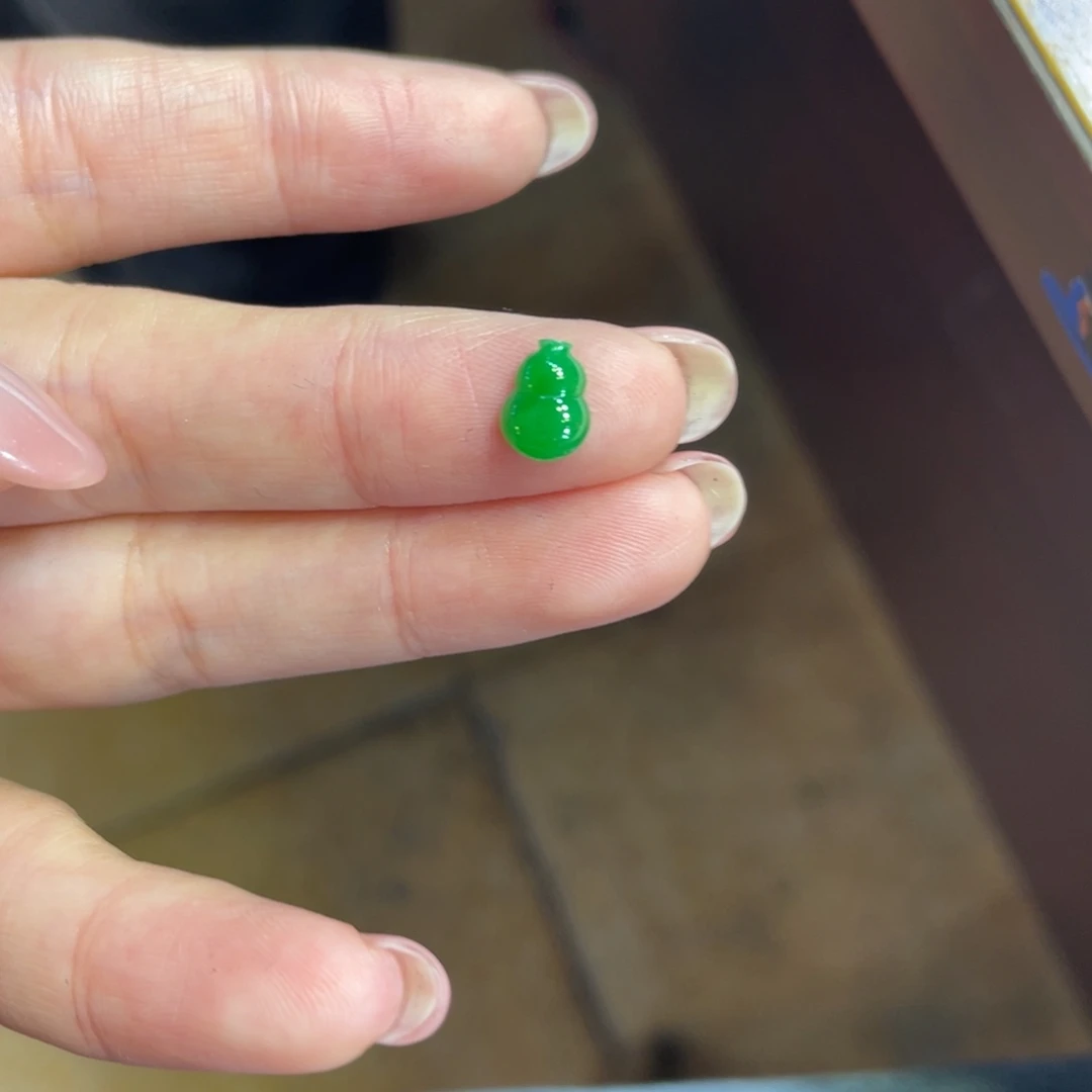 未镶嵌定制翡翠走****？葫芦