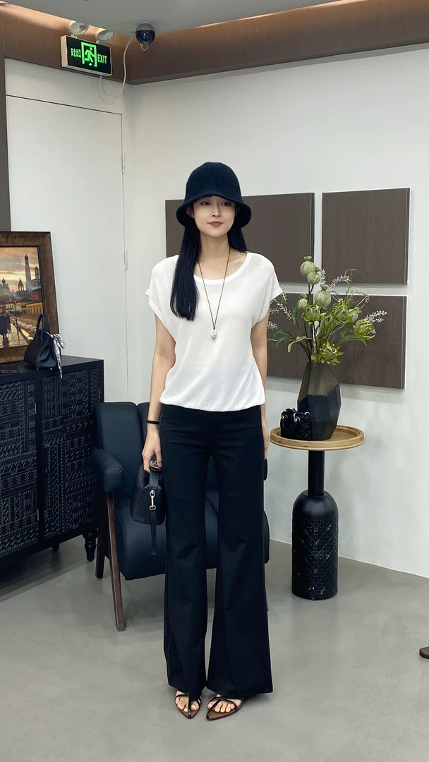 杨杨 曦XI-(大长腿防晒裤)防晒冰皮面料大长腿微喇裤60117