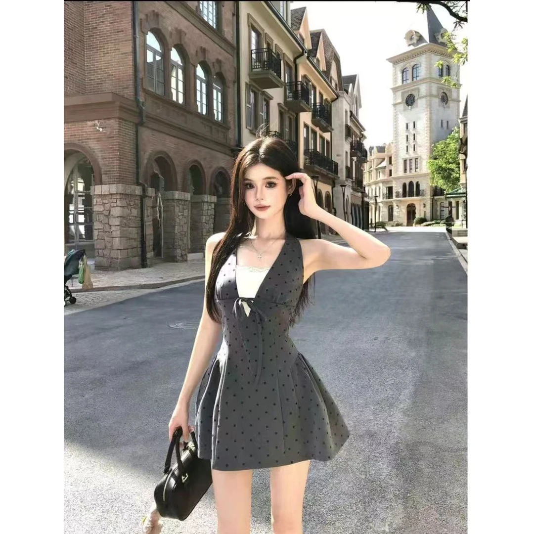 法式高级感假两件波点挂脖连衣裙女设计感小众无袖背心短裙子夏季