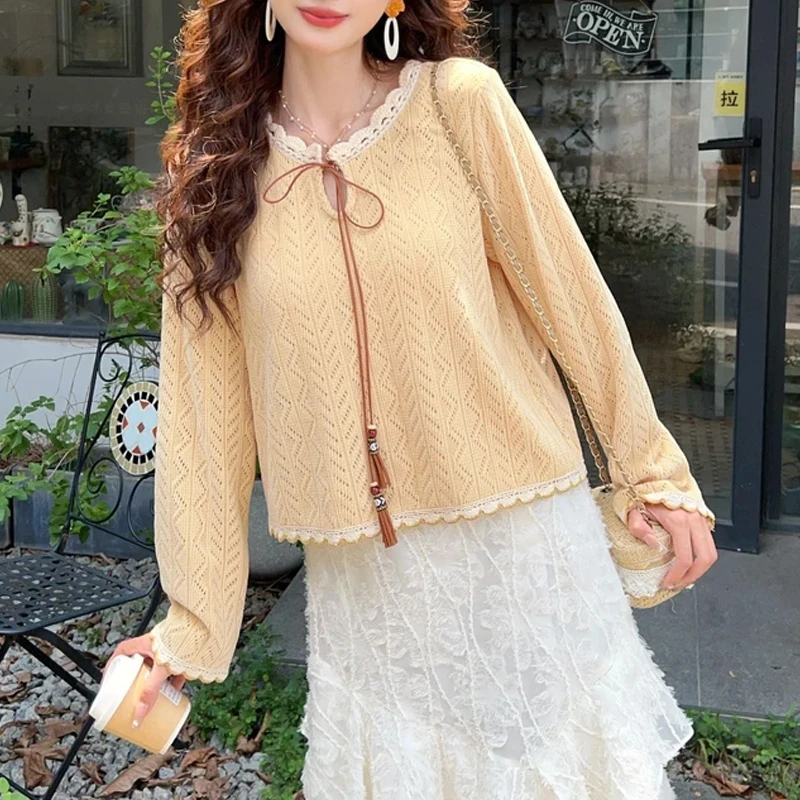 2025年秋季新款复古港风长袖女士时尚百搭花边拼接针织衫显瘦上衣
