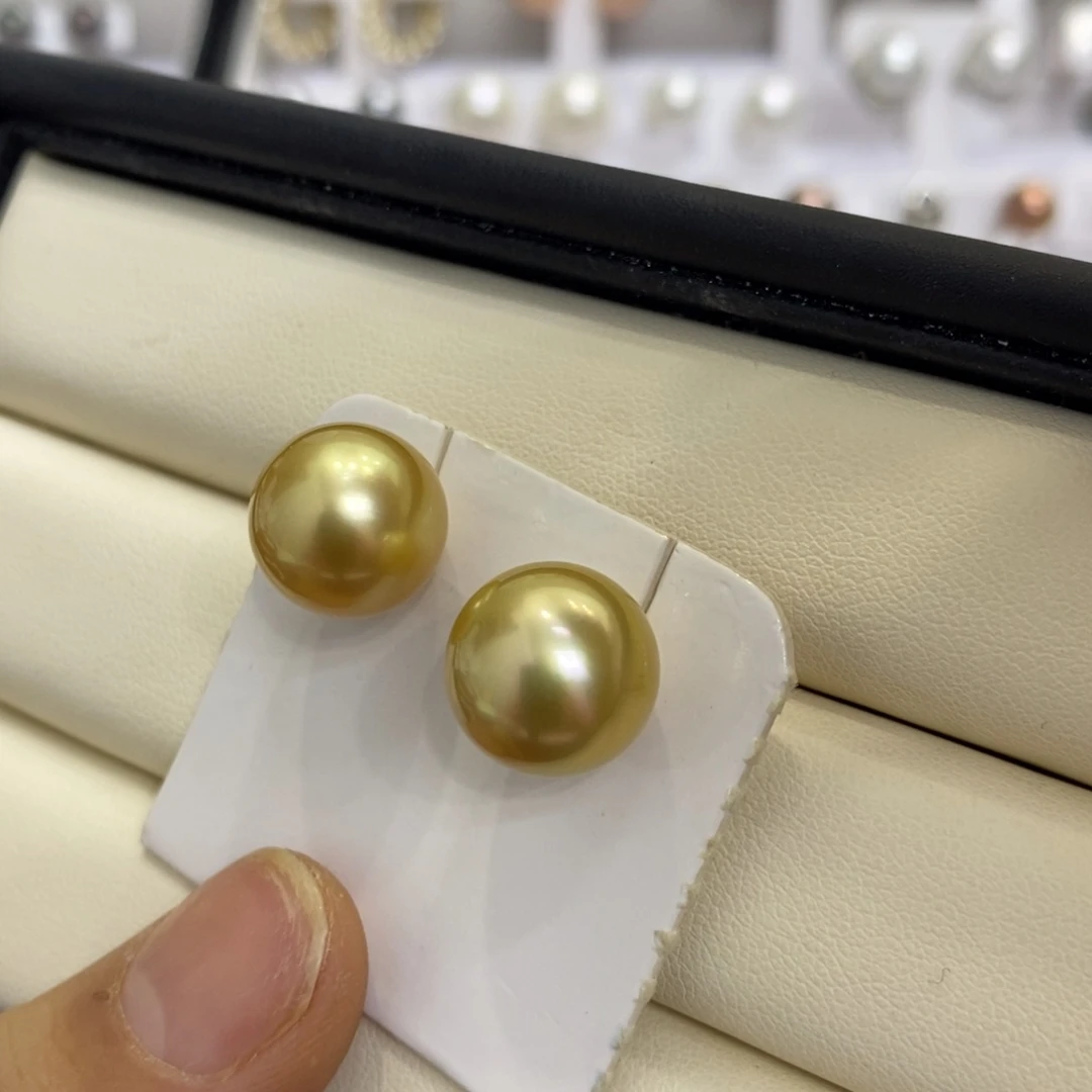 耳饰海水珍珠18K金镶嵌