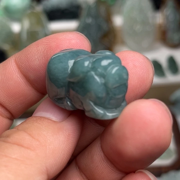 颈饰未镶嵌翡翠福猪