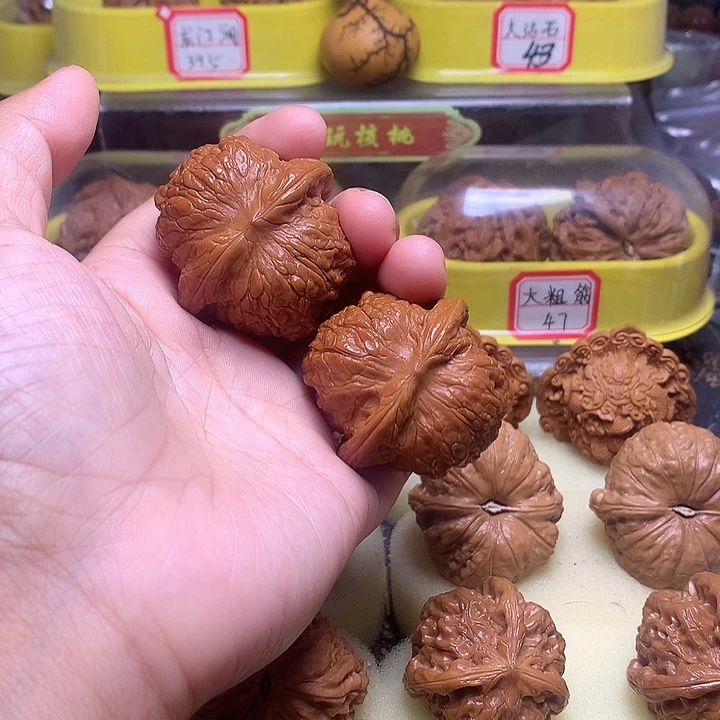 文玩核桃吊坠亦*血麒麟