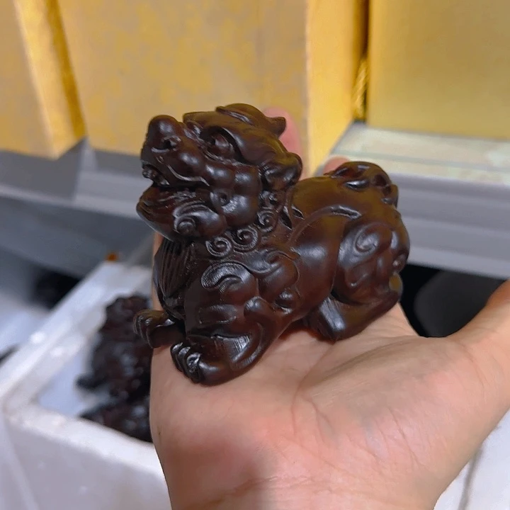 木黑檀木11卧貔貅一只