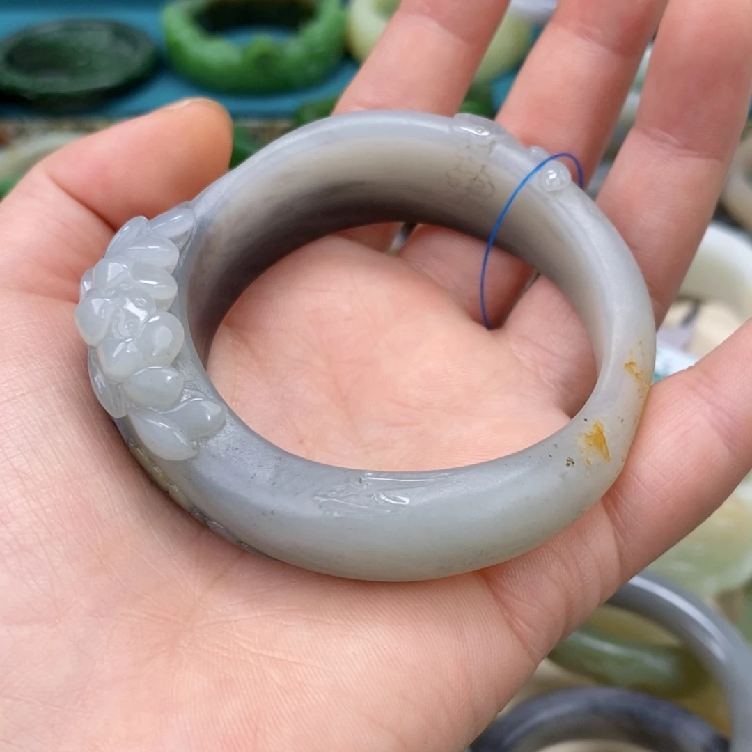 和田玉手镯52未镶嵌美***?