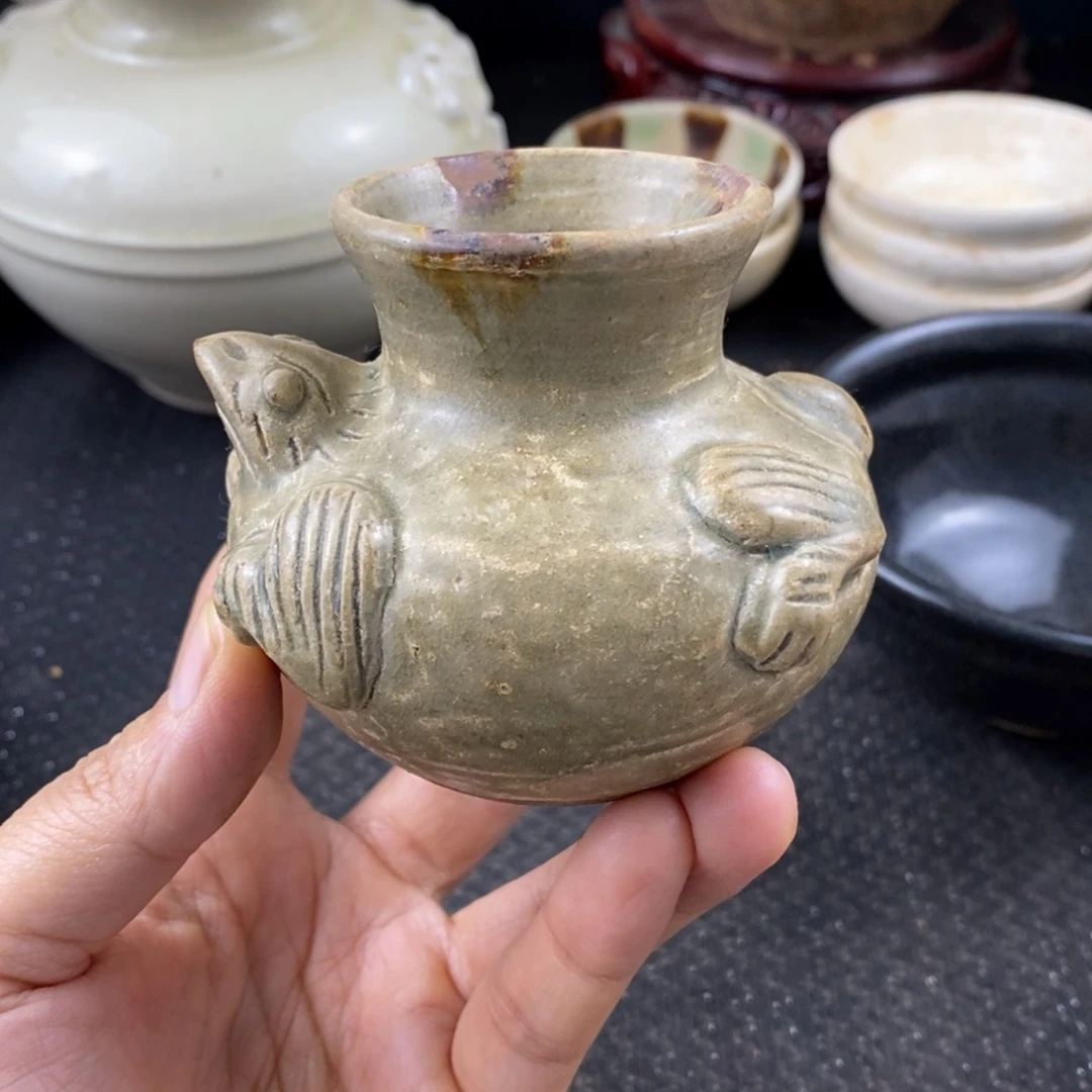 摆件人**明越窑的一个水滴