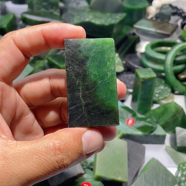 和田玉（碧玉）未镶嵌颈饰