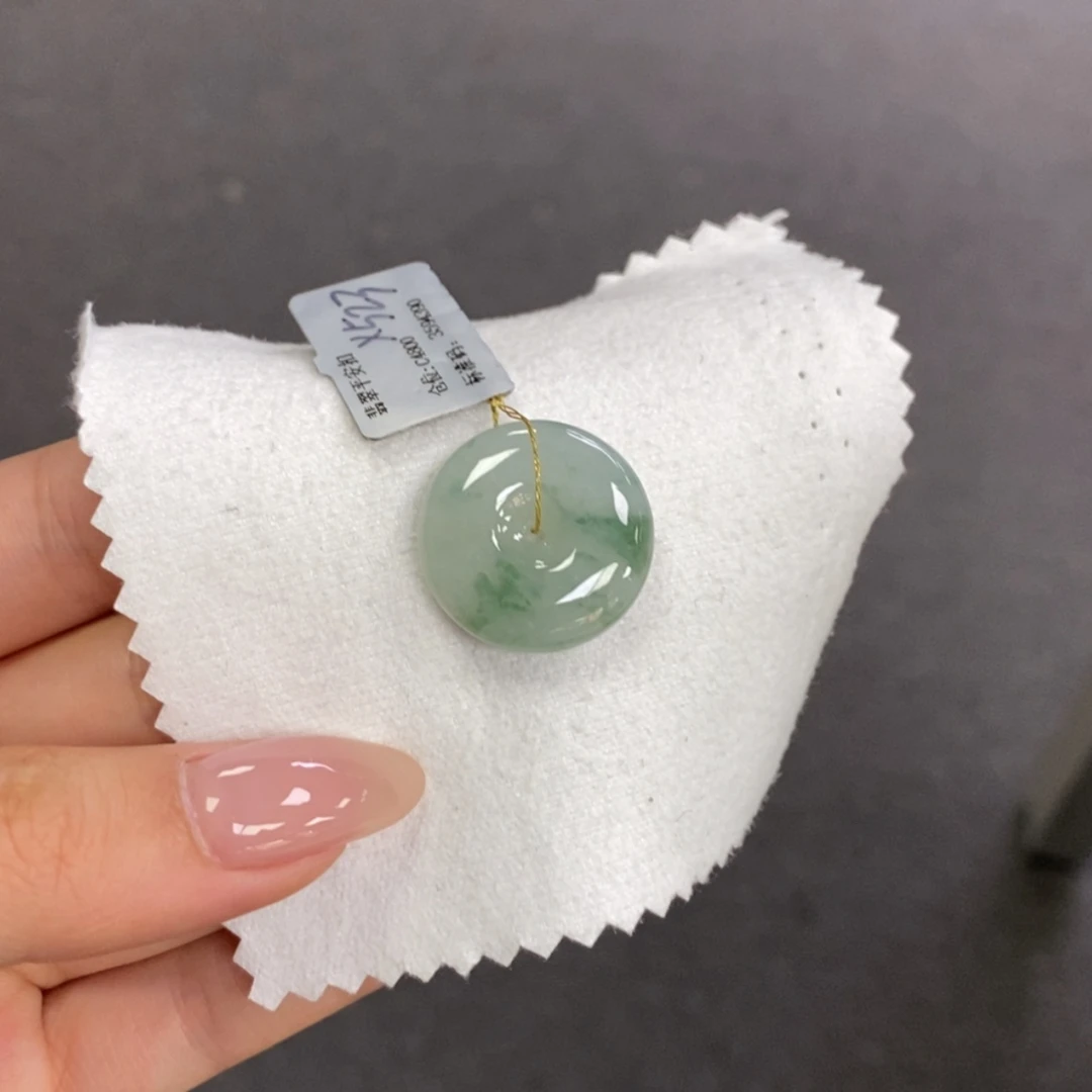 【闪购商品】翡翠未镶嵌颈饰平安扣