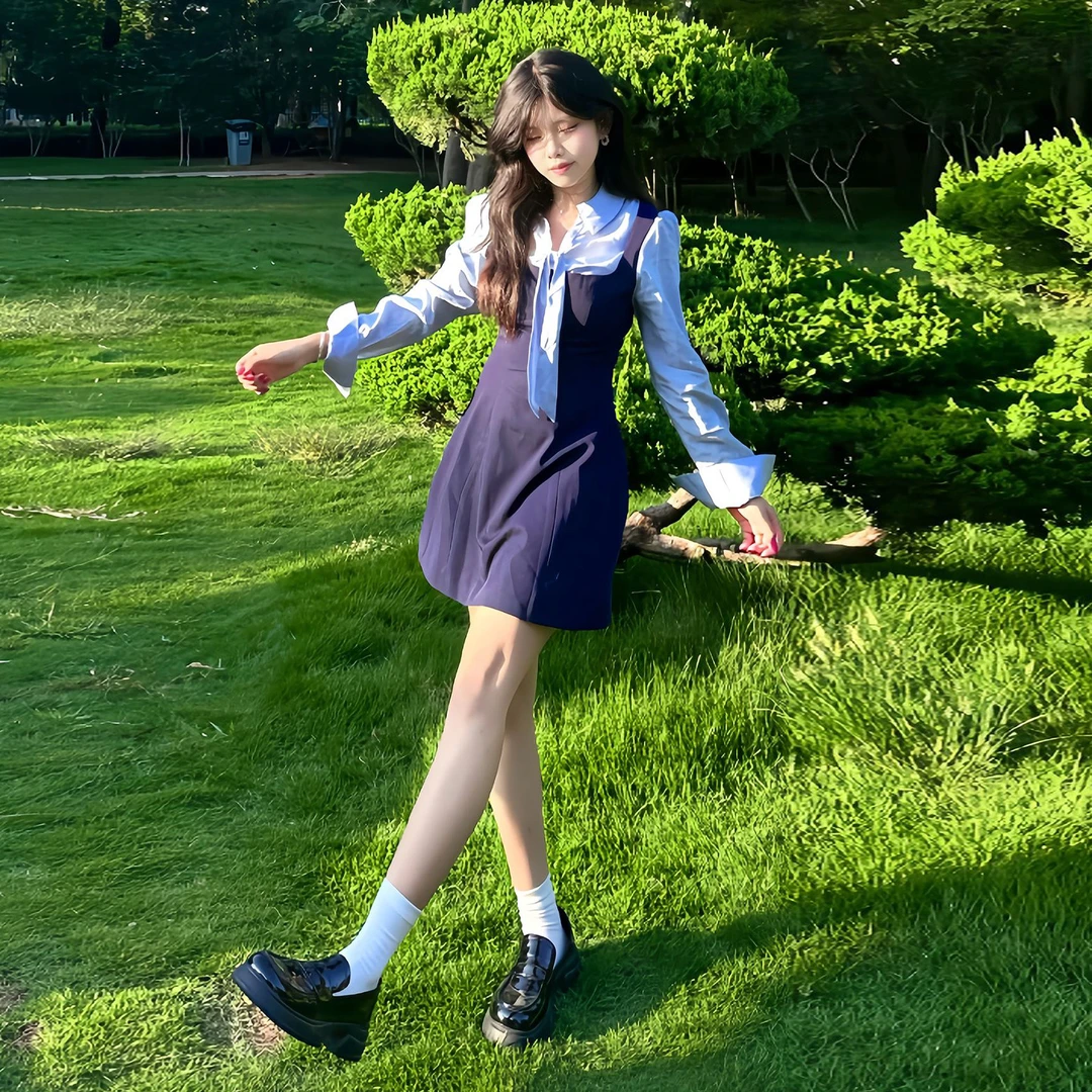 法式假两件蓝色长袖连衣裙子女秋季2026新款巨好看学院风穿搭短裙