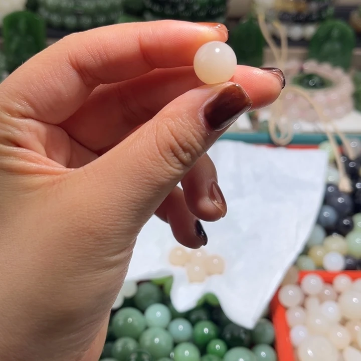 *****和田玉未镶嵌颈饰卡12红粉单珠