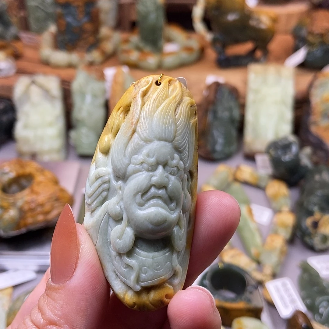 岫岩河磨玉（透闪石质玉）手把未镶嵌君*笑