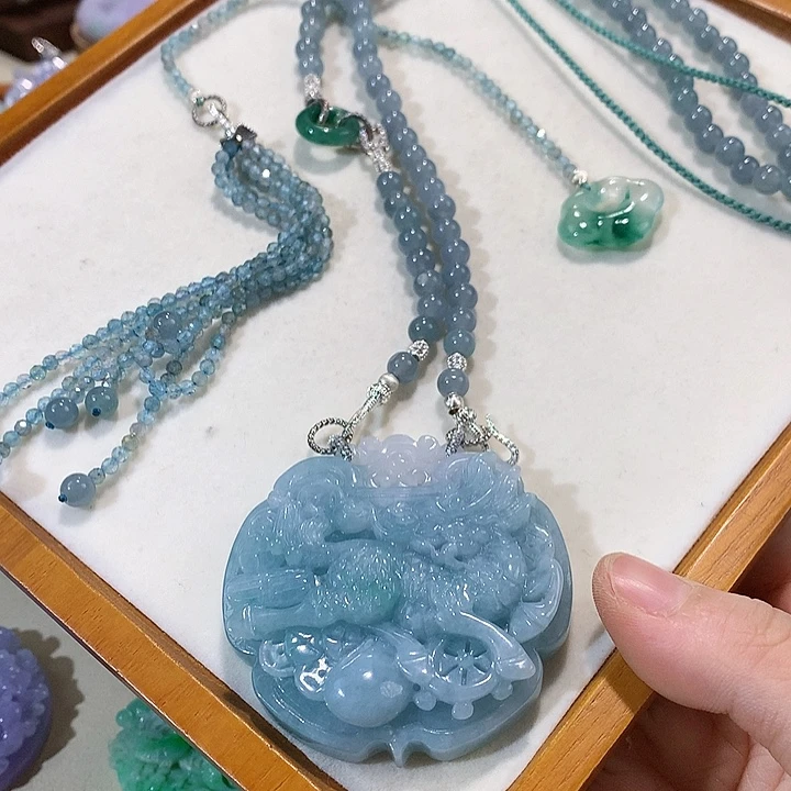翡翠未镶嵌颈饰翡翠吊坠