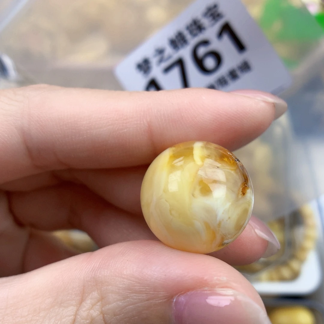 裸石琥珀未镶嵌18