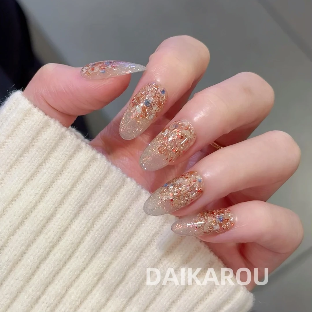 凡尔赛宫 黛卡柔 预售 新甲型 此度 短椭圆 中椭圆手工穿戴甲10片