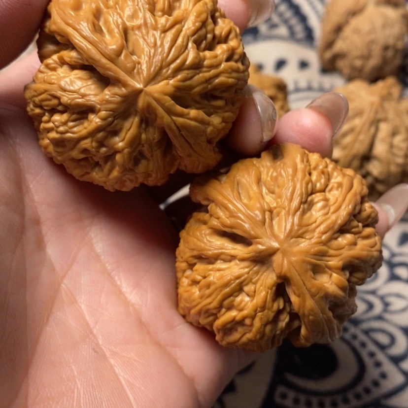 【闪购商品】文玩核桃吊坠李****?粗筋 花