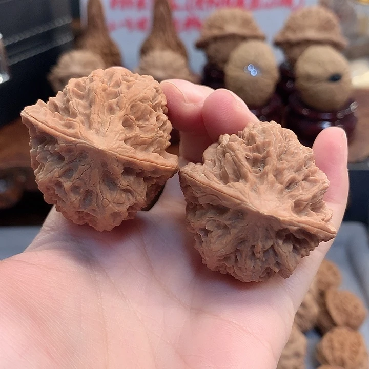 文玩核桃吊坠37 野牛