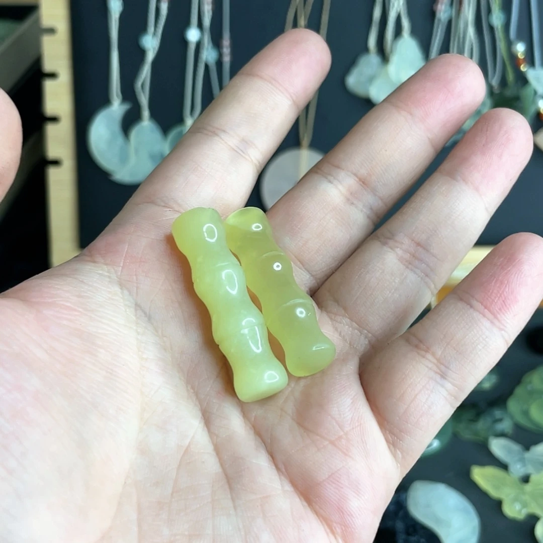 【闪购商品】岫玉未镶嵌颈饰竹节