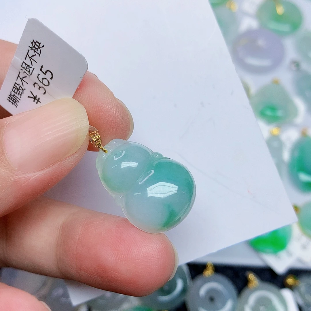 翡翠18K金镶嵌颈饰3456788