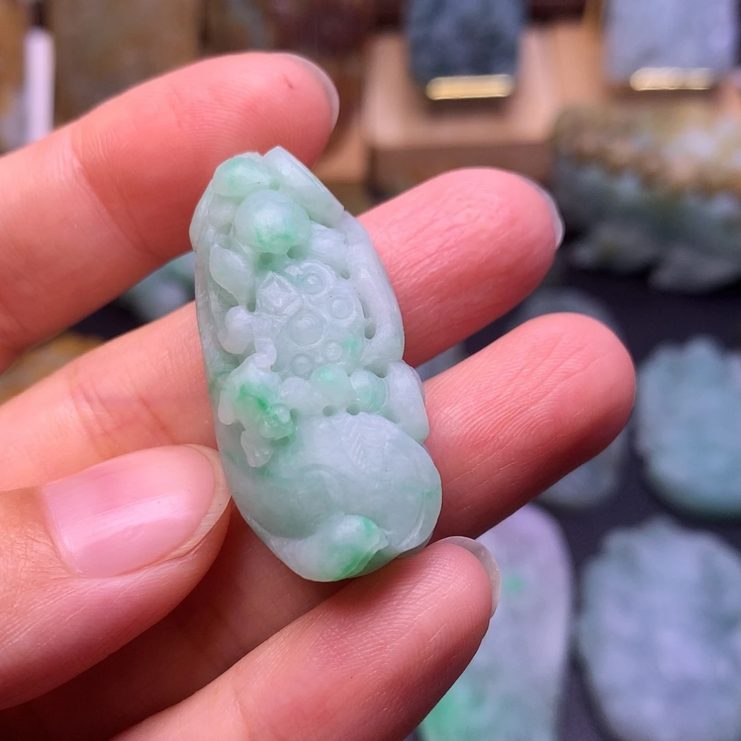 定制翡翠未镶嵌翡翠