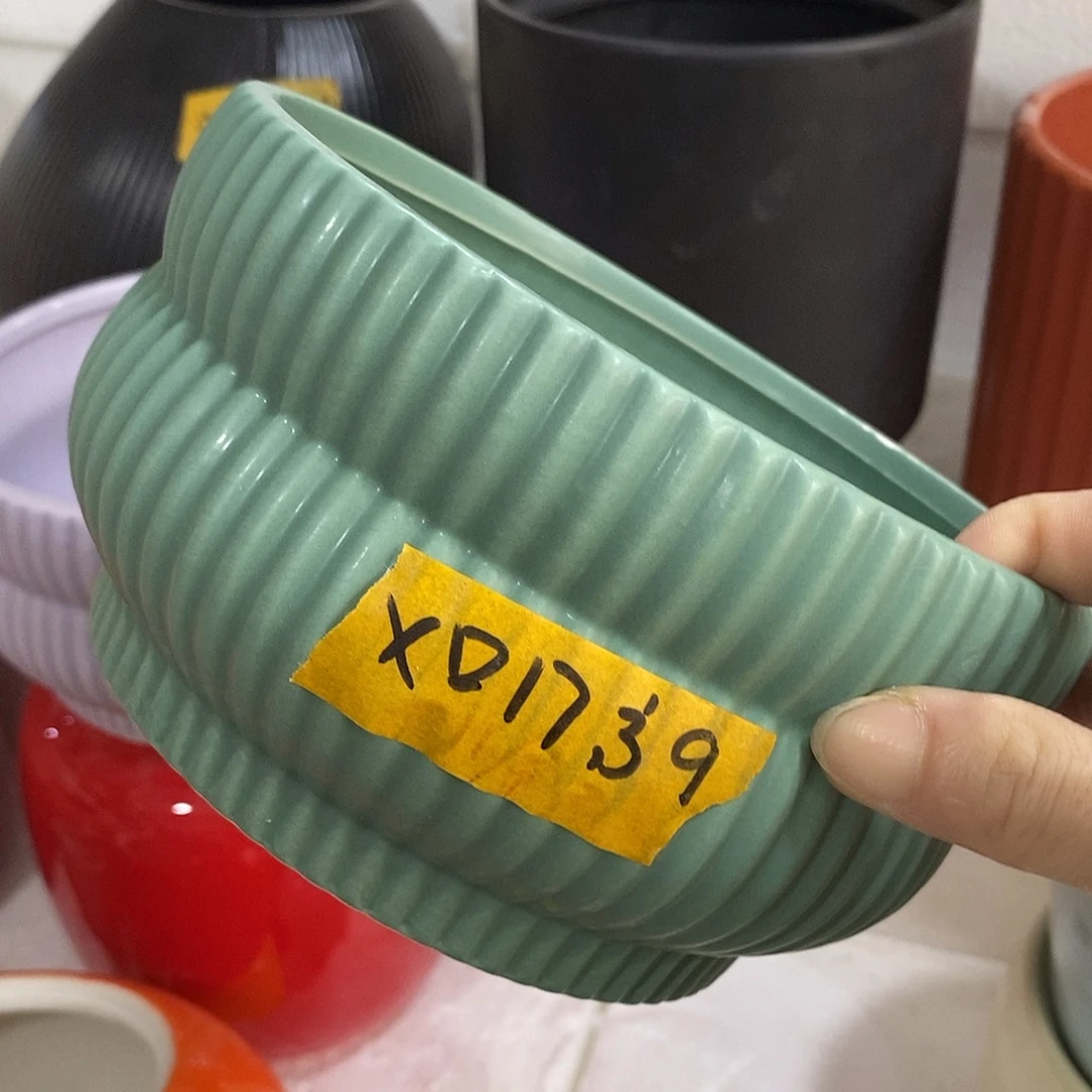 摆件陶盆有孔 瑕疵介意勿拍