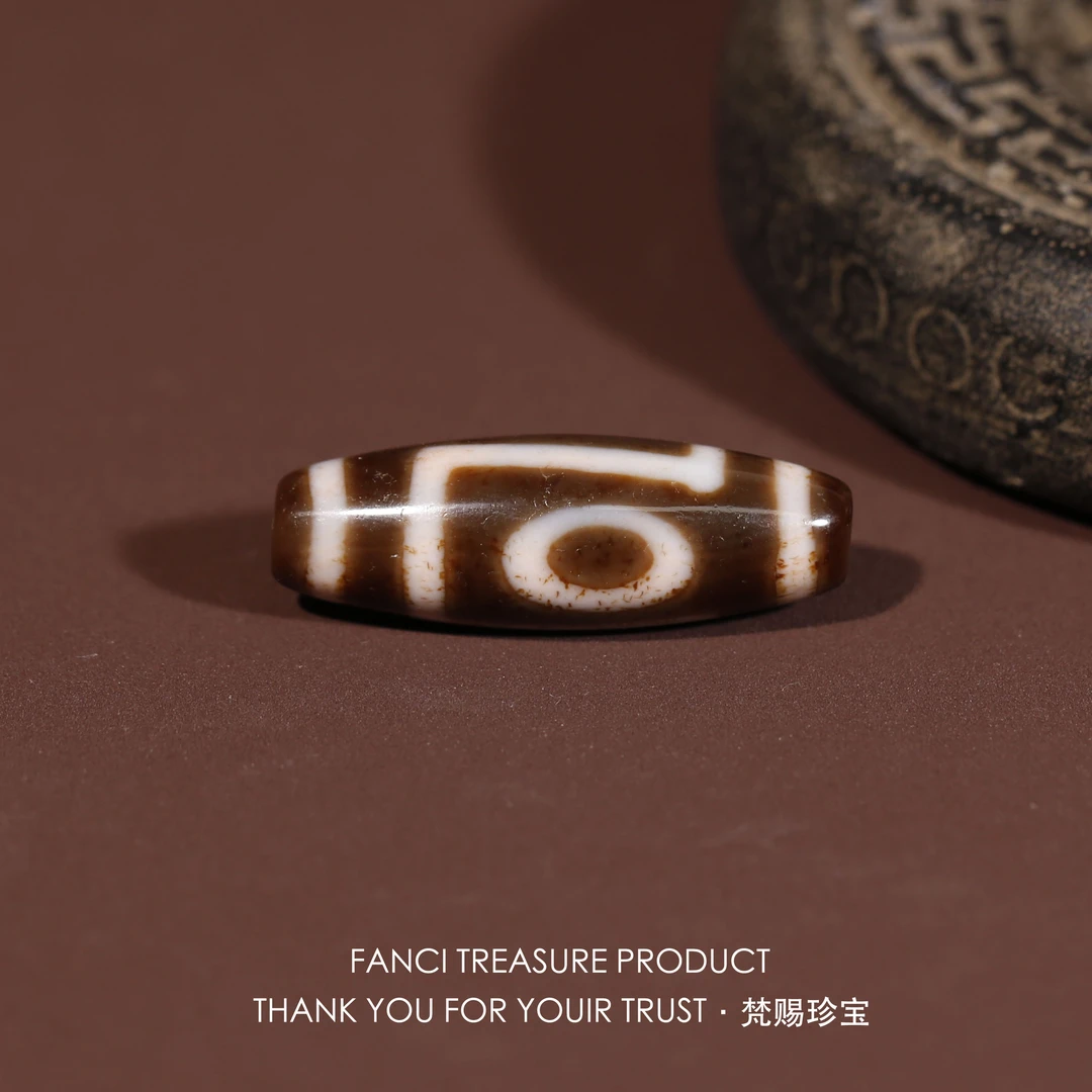 梵赐珍宝·【行运任牙黄系列晓攀满爆砂】一眼靠山38x13mm天珠吊坠