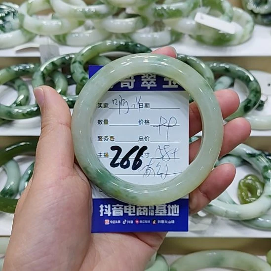 啊***吖透闪石-蛇纹石玉未镶嵌手镯