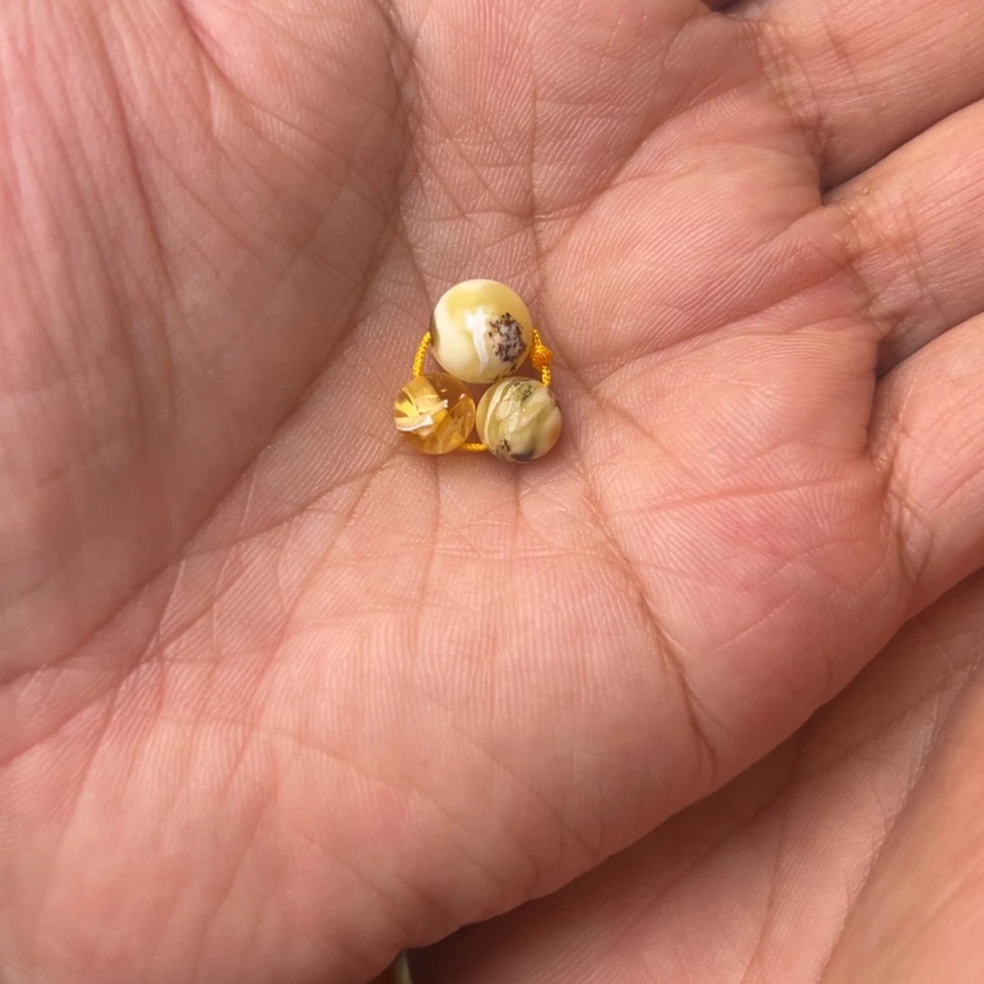 蜜蜡未镶嵌吊坠(不含链)