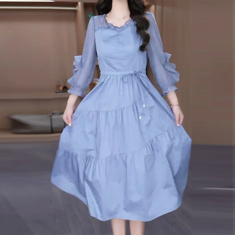 时尚气质减龄高级连衣裙2025春季新款女装宽松显瘦遮肉系带裙子