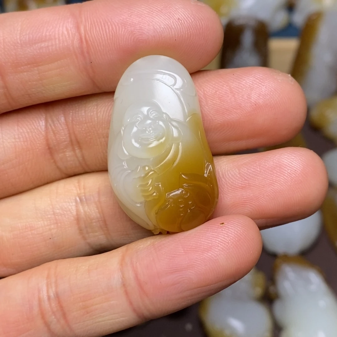 和田玉（糖玉）未镶嵌颈饰